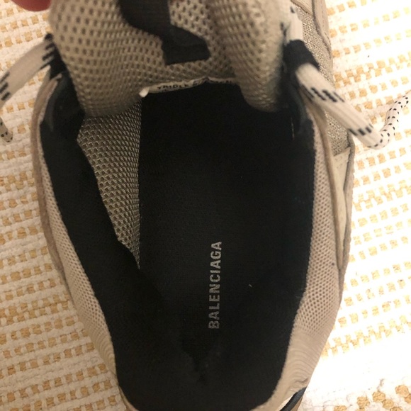 Balenciaga Triple S Sneakers - Picture 6 of 7